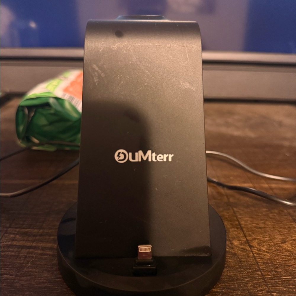 oUMterr Wireless 3-in-1 Charging Stand - Black